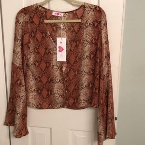 bell sleeved snakeskin top